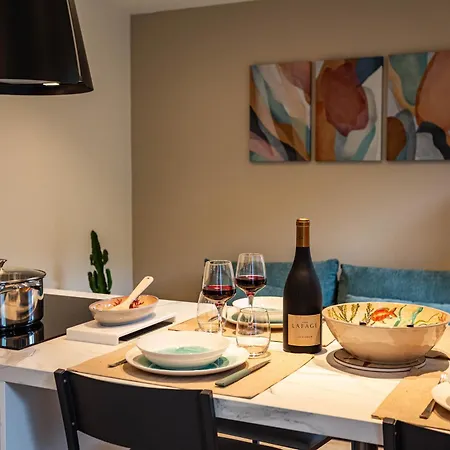 Superbe T2-t3 Rénové, Bord De Mer, Piscine, Parking Privé Appartement