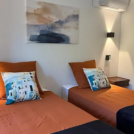 Appartement Superbe T2-t3 Rénové, Bord De Mer, Piscine, Parking Privé