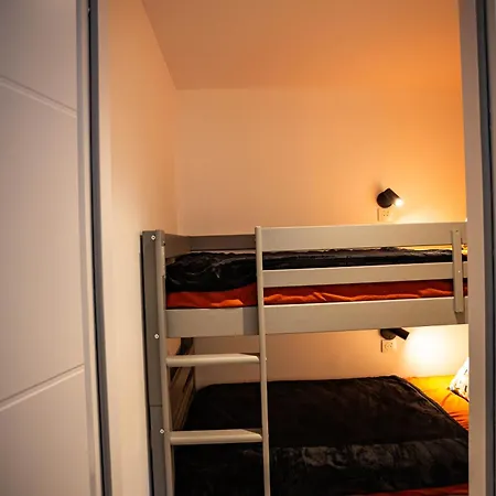 Appartement Superbe T2-t3 Rénové, Bord De Mer, Piscine, Parking Privé