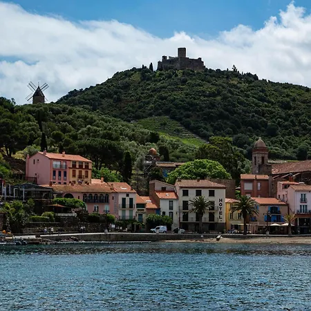 Superbe T2-t3 Rénové, Bord De Mer, Piscine, Parking Privé Appartement Collioure