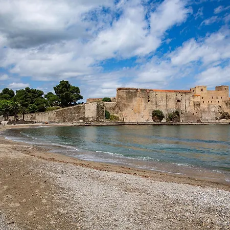 Superbe T2-t3 Rénové, Bord De Mer, Piscine, Parking Privé Collioure